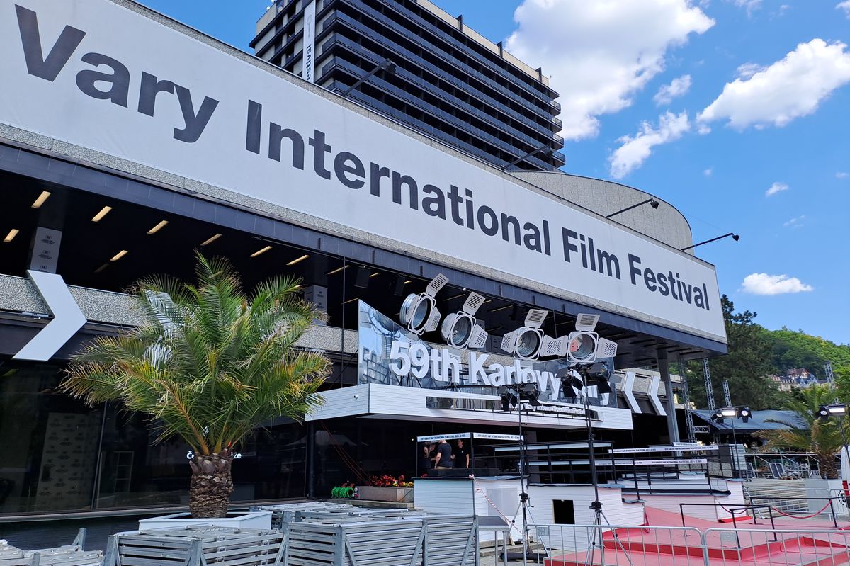 Glosa: Filmový festival, nebo žranice?