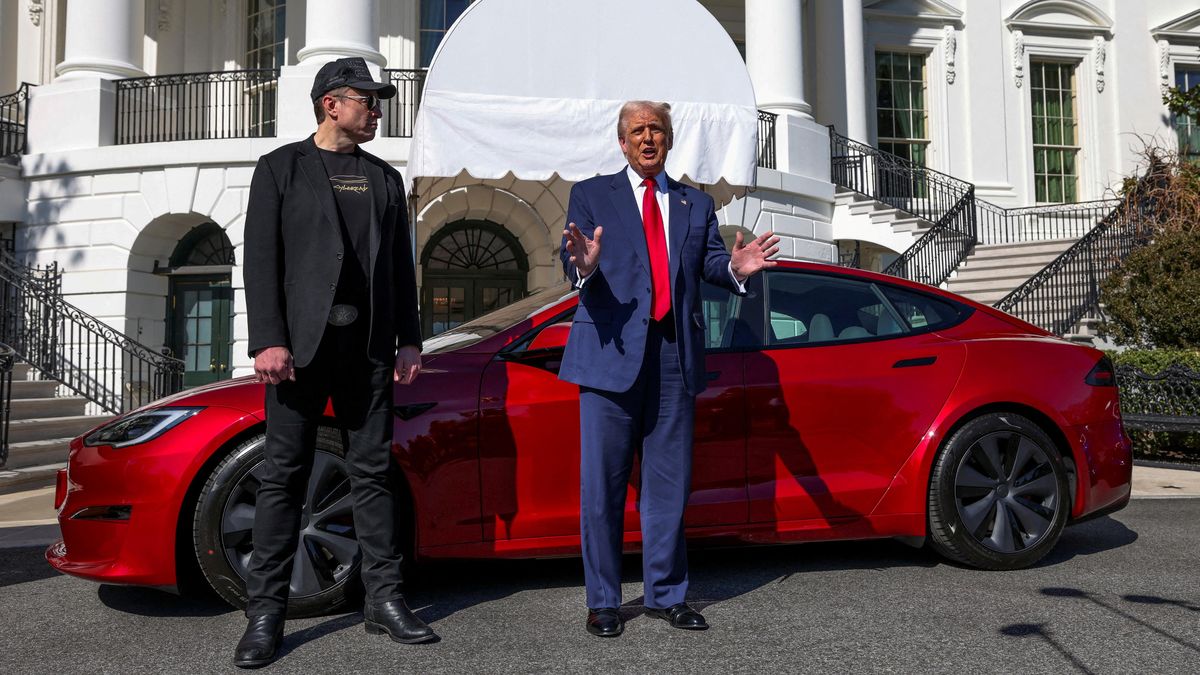 Muskovým společnostem dotace neseberu, uvedl Trump
