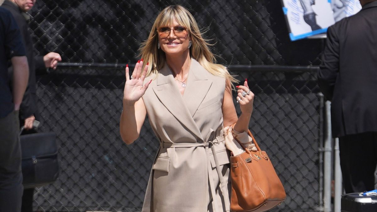 Letní outfit podle Heidi Klumové: Oblékněte elegantní set s vestou