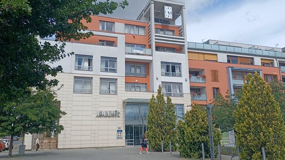 Nikdo nás neinformoval, asi nebylo o čem, krčí rameny lidé v Roztokách po nočních manévrech