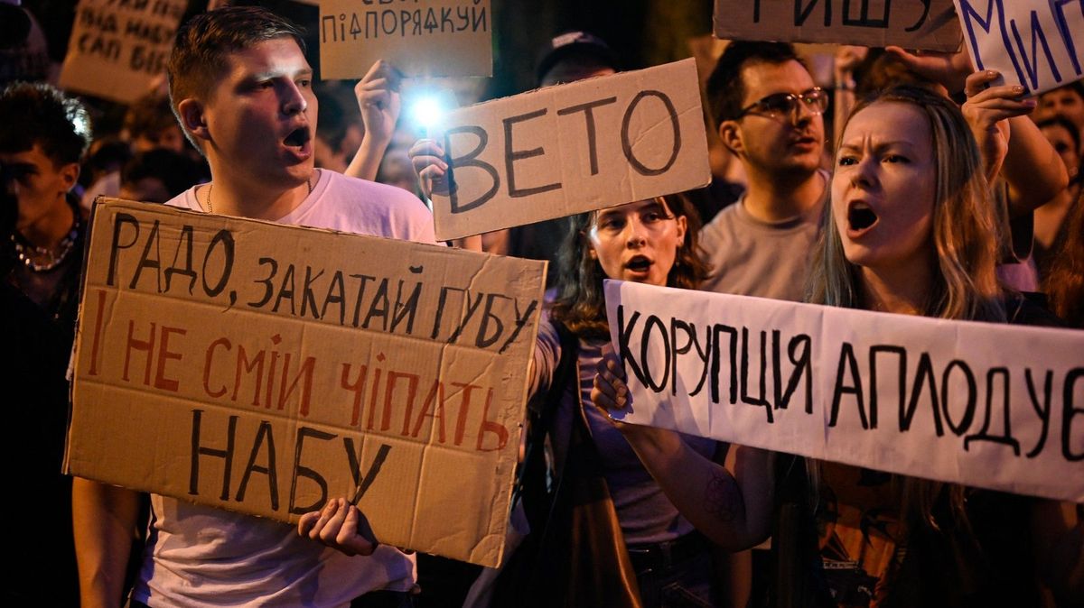 Lidé na Ukrajině znovu vyšli do ulic