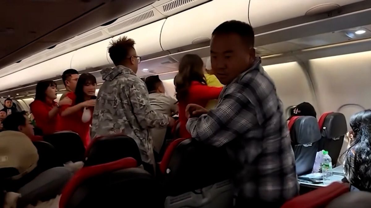 V letadle směřujícím do Číny se strhla rvačka kvůli třem příliš hlučným ženám