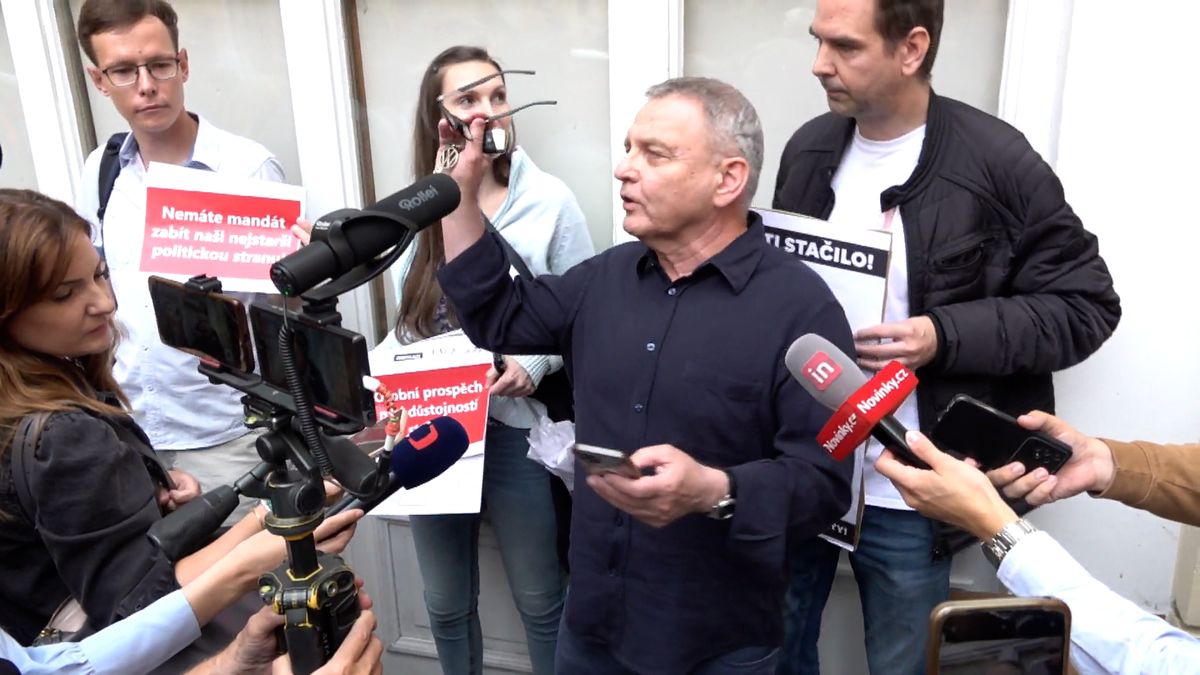 Zaorálek: Se Stačilo! jsme se dohodli. Na demonstraci se hádal s členy vlastní strany