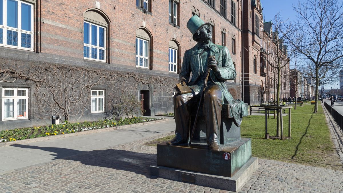 KVÍZ: Hans Christian Andersen je nejznámější pohádkář na světě. Jak znáte jeho život a dílo?