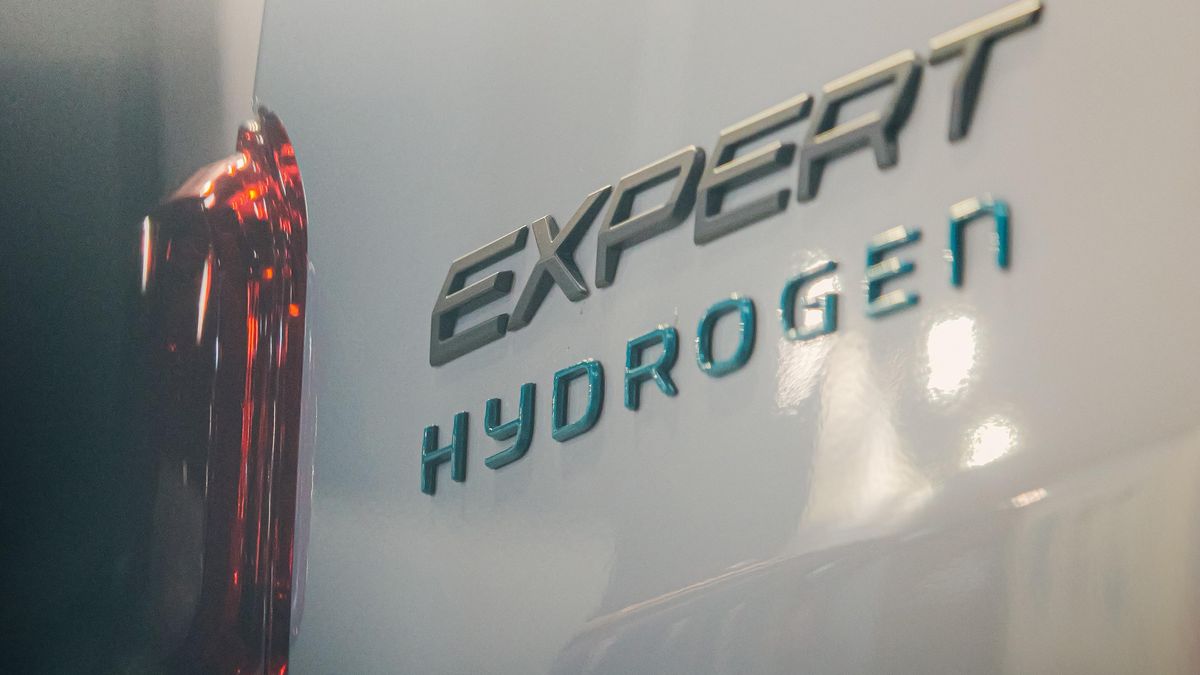 Stellantis končí s vývojem vodíkových automobilů