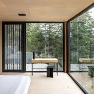 Ložnice pro hosty jsou v patrech.