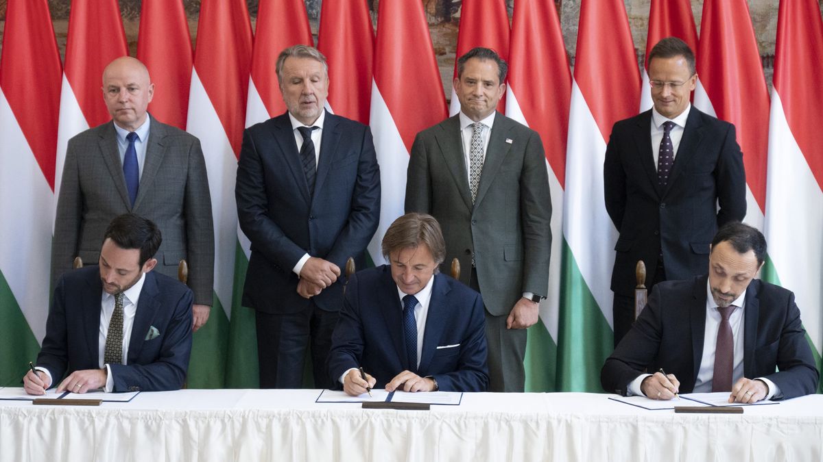 Maďarsko má zájem o americké modulární jaderné reaktory, jedinou atomovou elektrárnu v zemi zatím dobudují Rusové