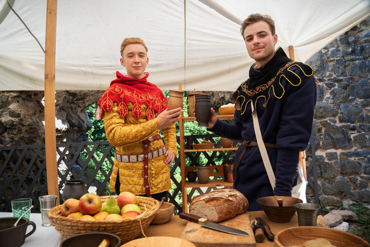 FOTO: Na Trosky se sjeli fanoušci Kingdom Come