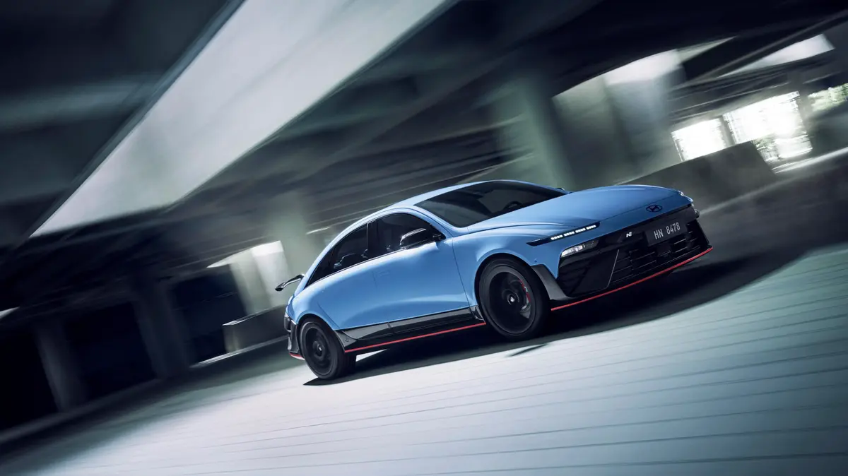 Sporťákem roku je elektrický Hyundai, porazil BMW i Corvette
