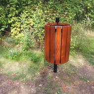 Na haldě přibyly i nové odpadkové koše.