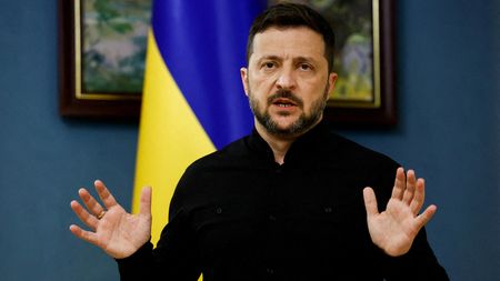 Zelenskyj má dvě tváře. Západ musí skončit s psí oddaností vůči němu, tvrdí analytici