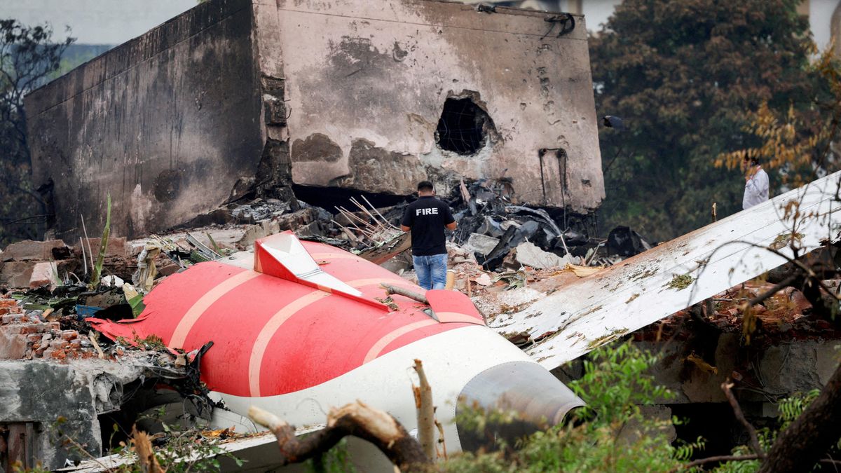 Vyšetřovatelé pádu letadla Air India zkoumají vypnuté přepínače paliva