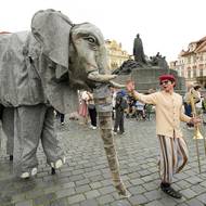 V průvodu nechyběl ani slon.