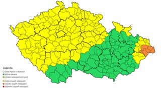 Hrozí bouřky, lijáky a na východě i velká voda. Meteorologové rozšířili výstrahu