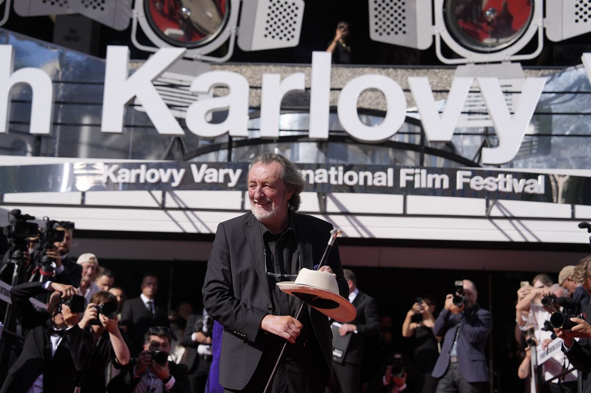 Opět hezky česky aneb Festivalová znělka po polívkovsku