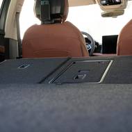 Po sklopení je k dispozici rovná plocha.