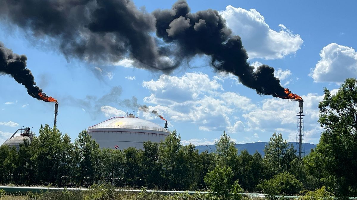 Kompenzace pro firmy za blackout nejsou podle Vlčka na stole