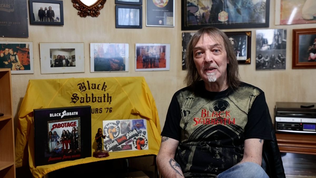 Živoucí Ozzák má doma největší sbírku memorabilií Black Sabbath na světě za víc než sedm milionů