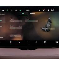 Na displeji je k nastavení i masáž sedadel.