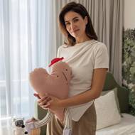 „Upřednostňuji spací zónu. Chci, aby postýlka byla opravdu příjemné, měkké, bezpečné místo,“ říká interiérová designérka.