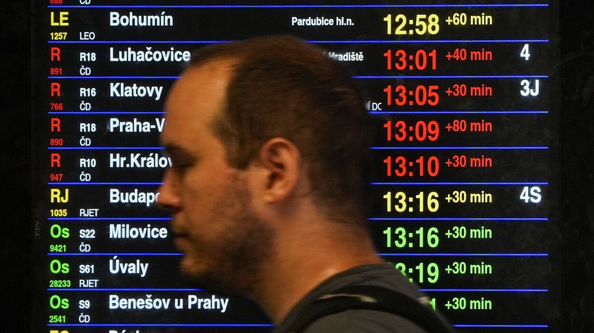 ČEPS opravil poškozené vedení V411, končí nouzový stav