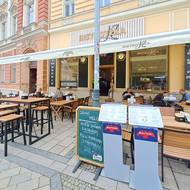 Bistrotéka v karlovarské ulici T. G. Masaryka