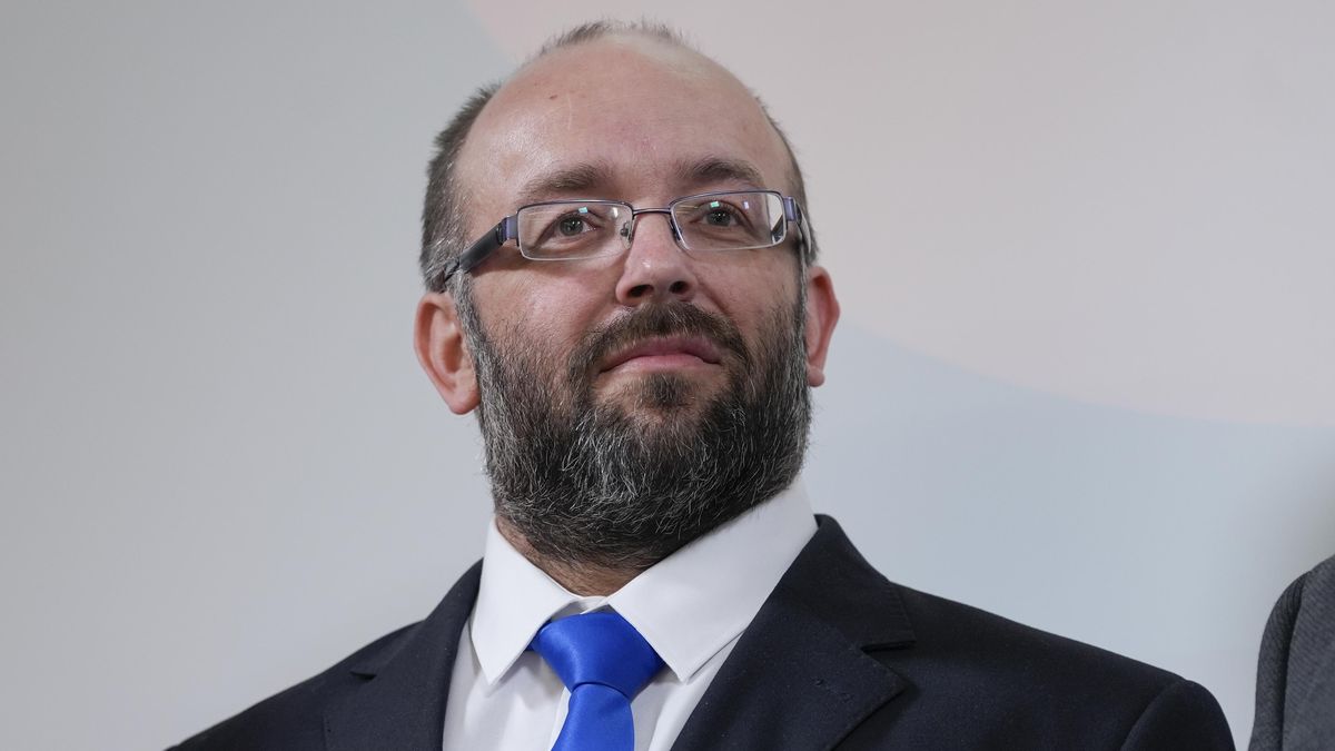 Stačilo! utrácí víc, než dostává. Sponzoři chybějí i Motoristům