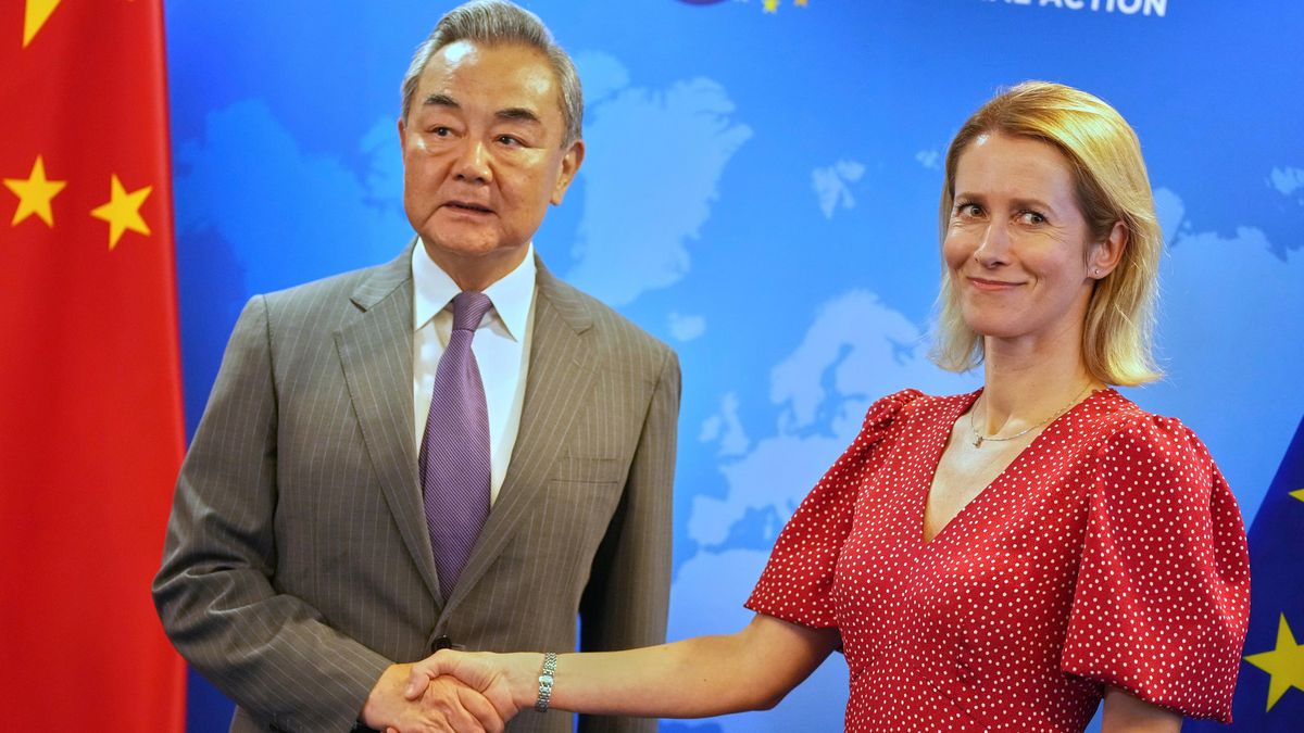 Peking nechce, aby Rusko na Ukrajině prohrálo. Šéf čínské diplomacie to prý řekl Kallasové napřímo