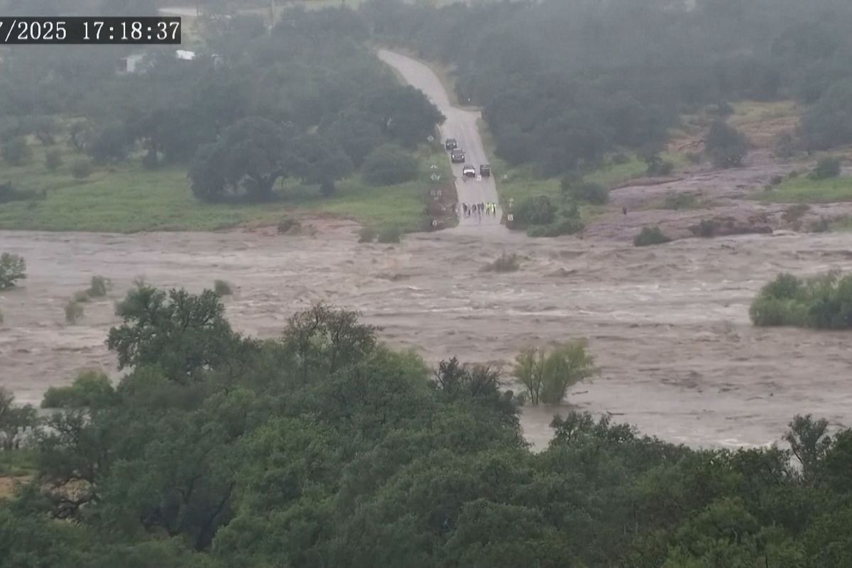 Tragédie v Texasu, povodně mají už přes 80 mrtvých