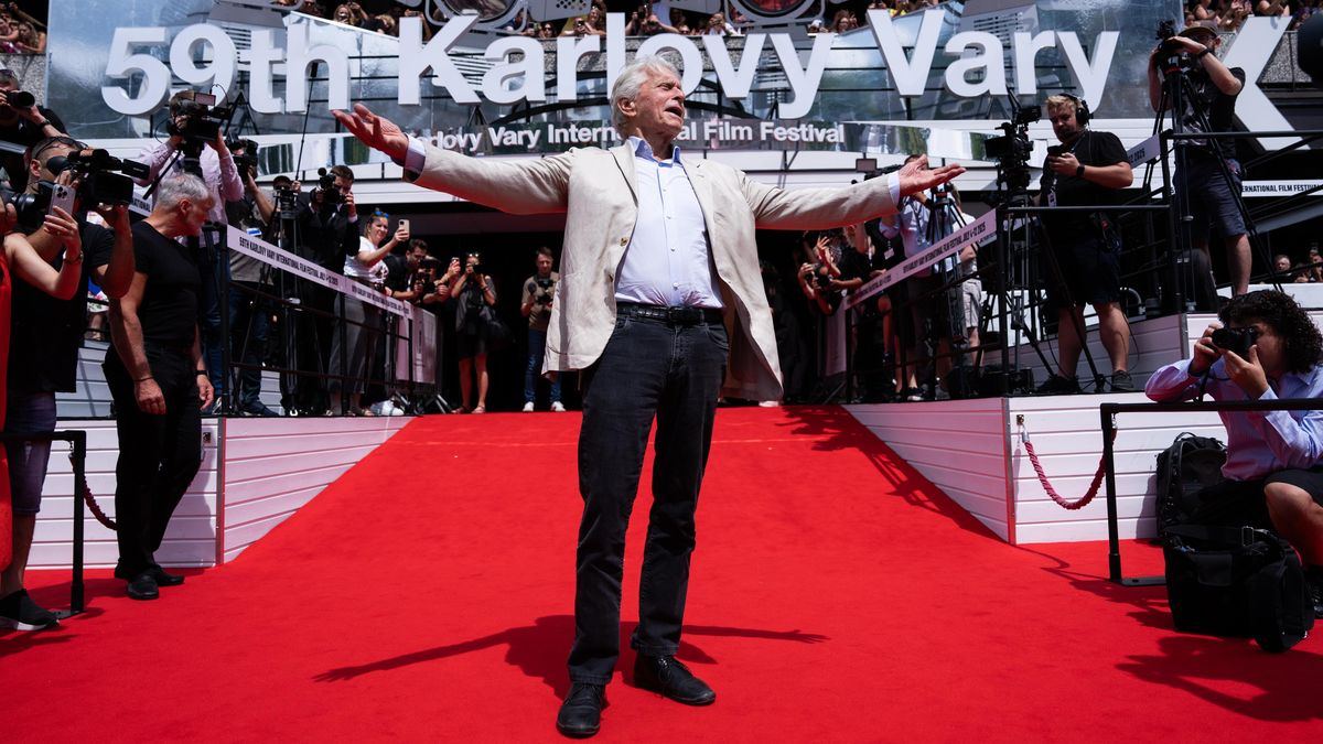 FOTO: Michael Douglas oslnil festival. Dostal novou, hezčí cenu