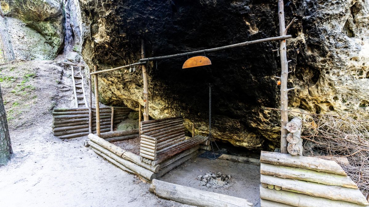 FOTO: Ničení přírody, nebo dědictví? Máchův kraj přijde o desítky trampských tábořišť