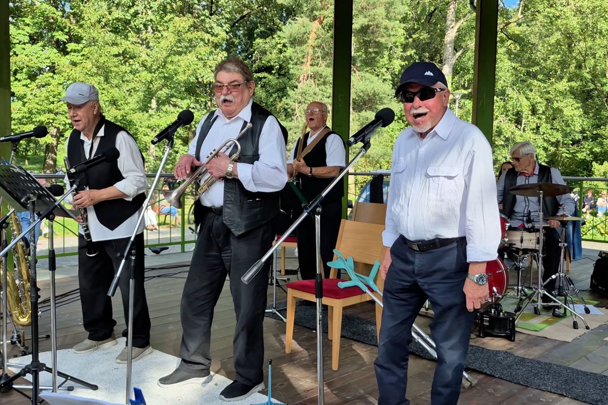 Žádní dědečci. Muzikanti z Frýdku-Místku baví publikum i v osmdesáti