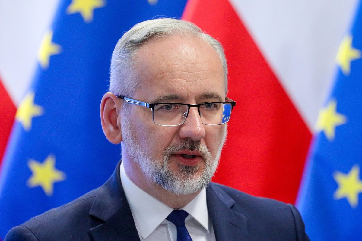 „Smrt zrádcům vlasti.“ Dva útočníci brutálně zmlátili polského exministra zdravotnictví 