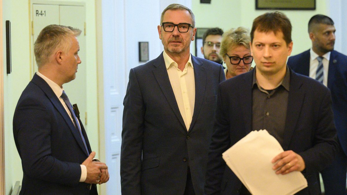 Za nezákonné stíhání získá generál ve výslužbě přes pět milionů korun a rentu, rozhodl soud