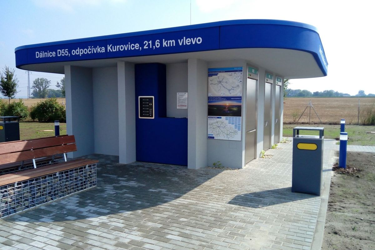Dvojice Gruzínců vykrádala auta na odpočívadlech u dálnice D5 