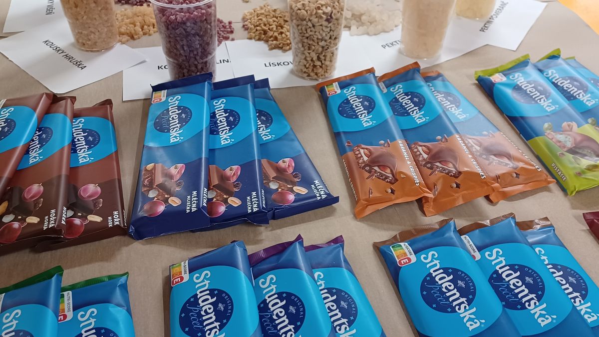 Studentská pečeť k jubileu mění design obalů