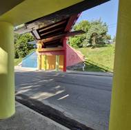 Mural vznikající na železničním mostě v Havlíčkově ulici v Jihlavě.