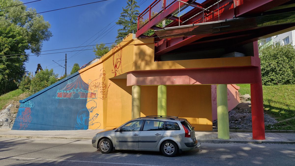 Jihlavany rozladil pestrobarevný most. Dílo ještě není hotové, krotí vášně Správa železnic