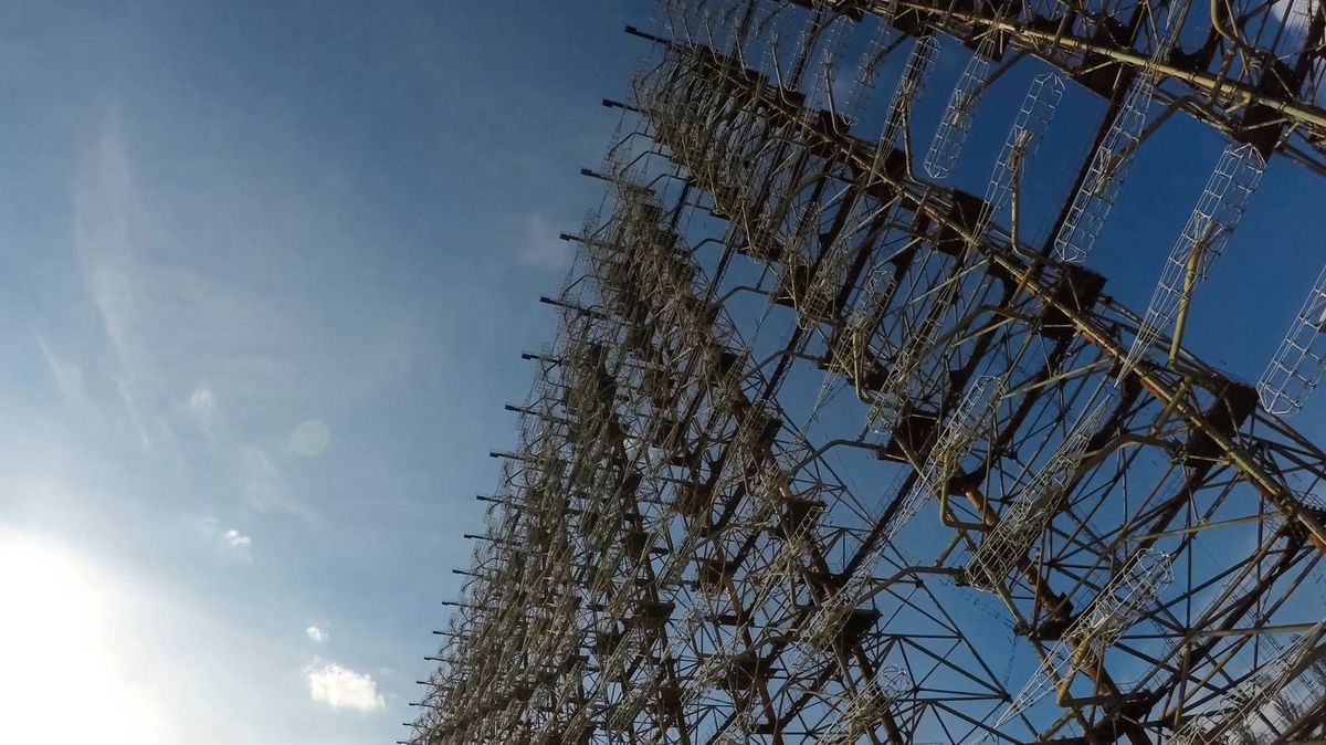 Rusové budují na hranici NATO obří odposlouchávací komplex