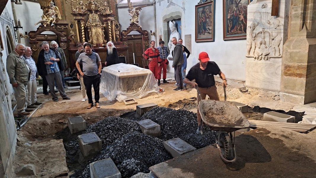V Pardubicích finišují práce v chrámu sv. Bartoloměje, znovu otevřen bude v září