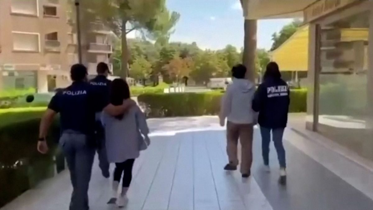 Italská policie podnikla celostátní razii proti čínským gangům