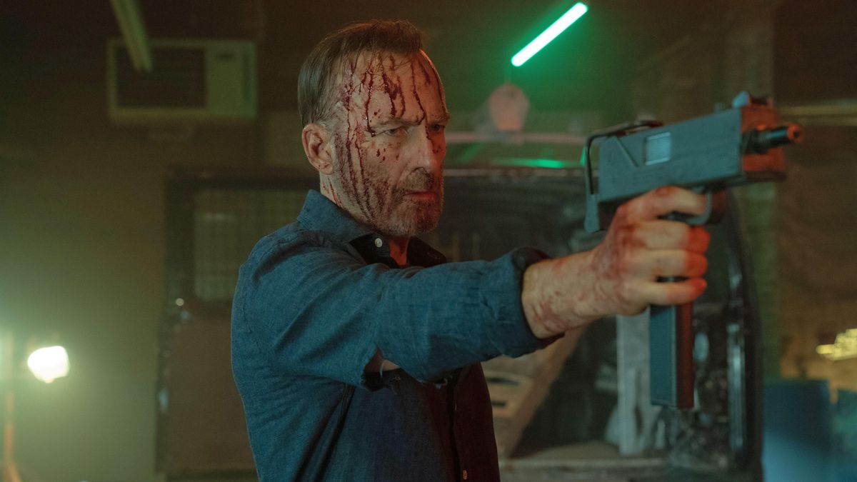 RECENZE: Nikdo 2 – nájemný vrah workoholik řádí na dovolené