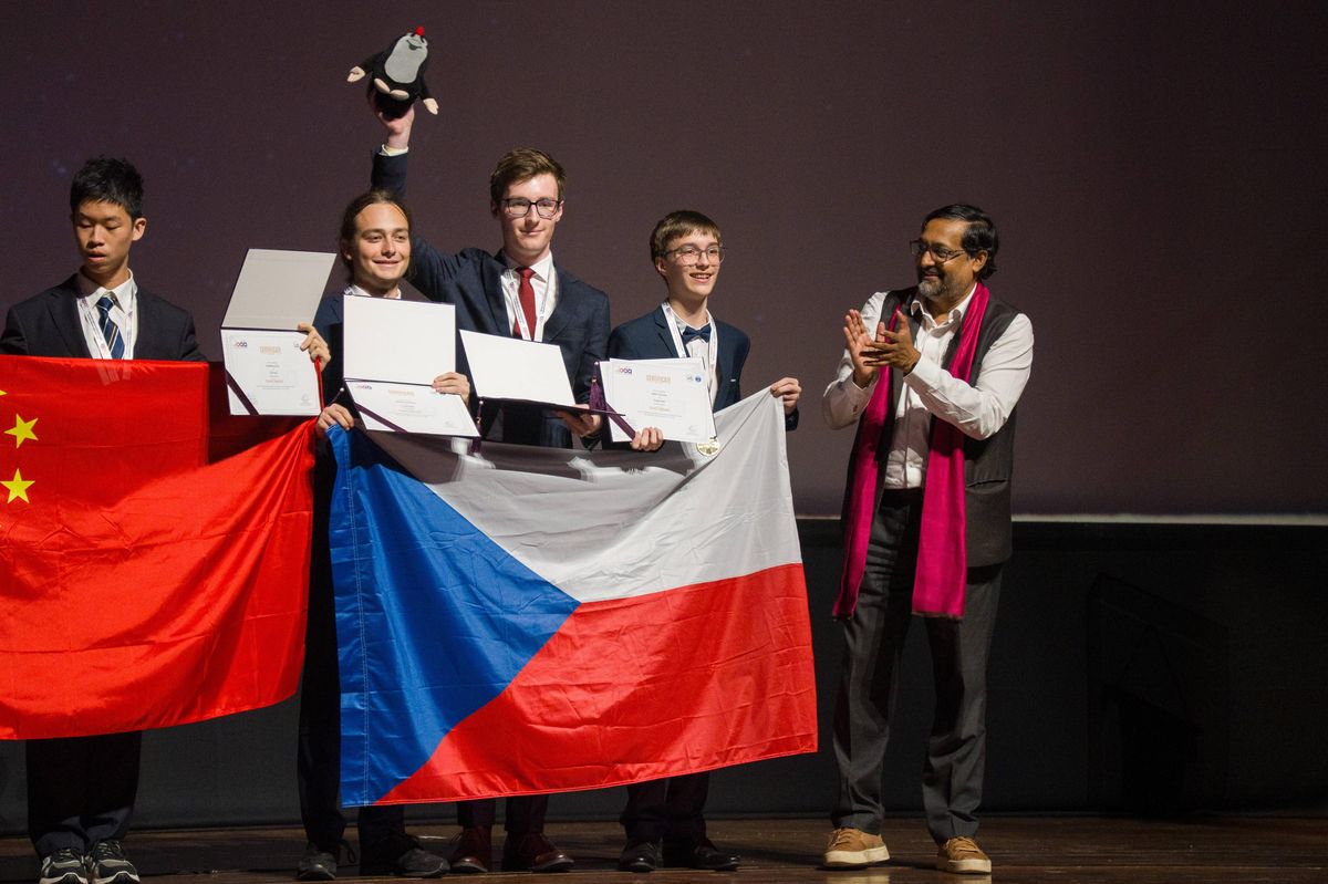Středoškoláci z Česka zazářili na mezinárodní olympiádě v astronomii a astrofyzice