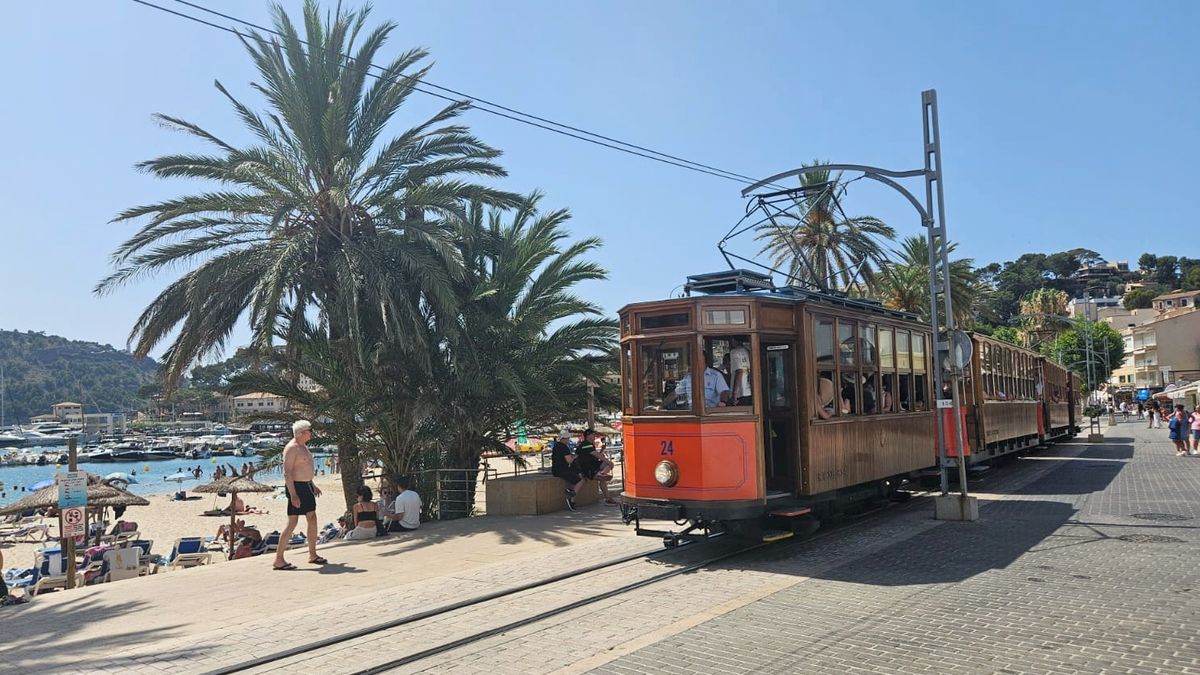 Uprostřed citrusových hájů. Historickou tramvají za mallorskou romantikou