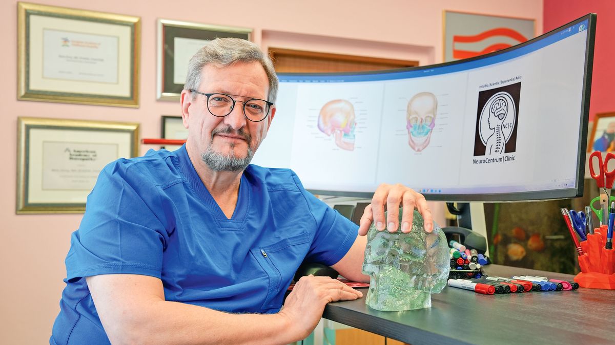 Dětský neurochirurg Boris Živný: Blokáda páteře není jen o bolesti. Může vést i k psychickým problémům