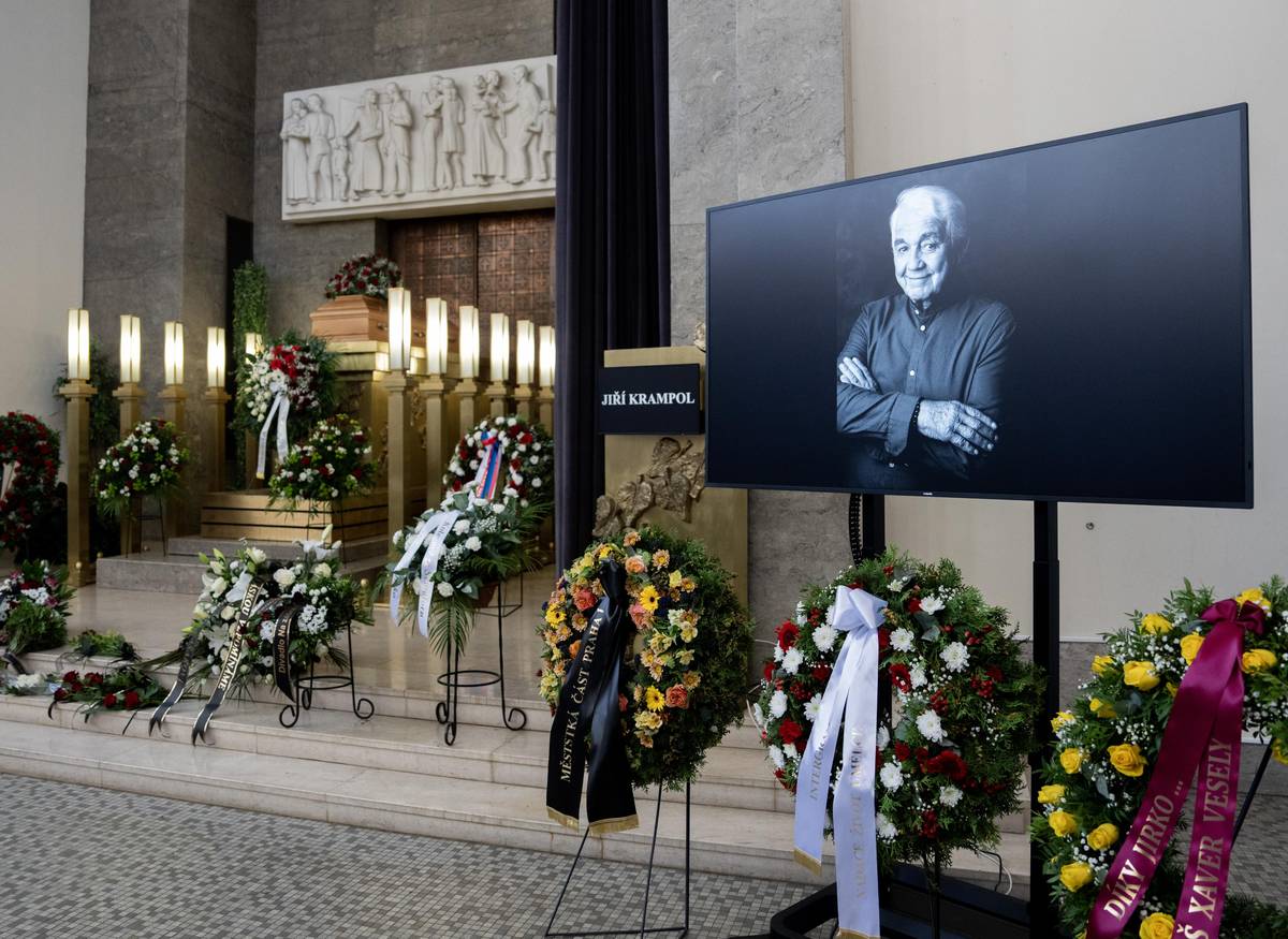 Fotografie Jiřího Krampola před jeho rakví