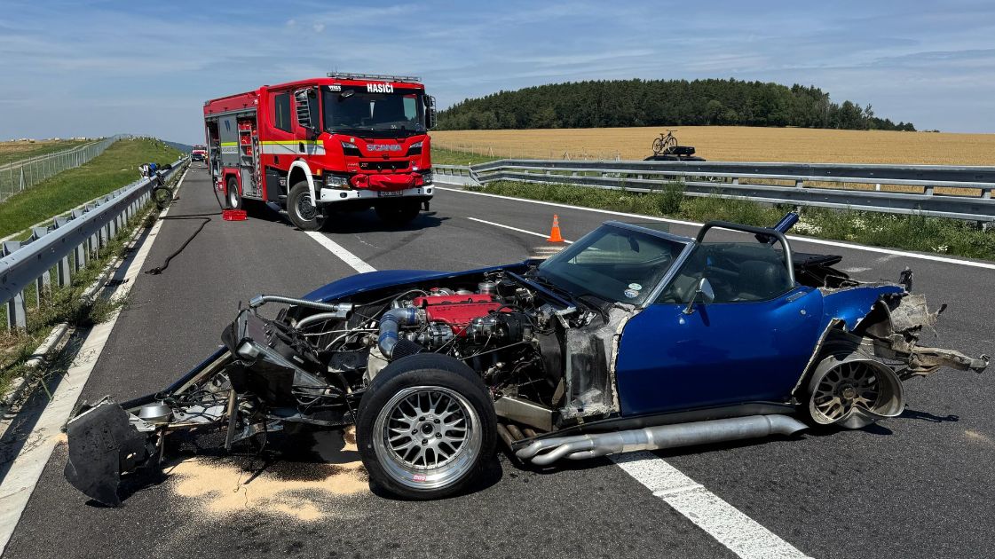 Na D3 hořela luxusní korveta