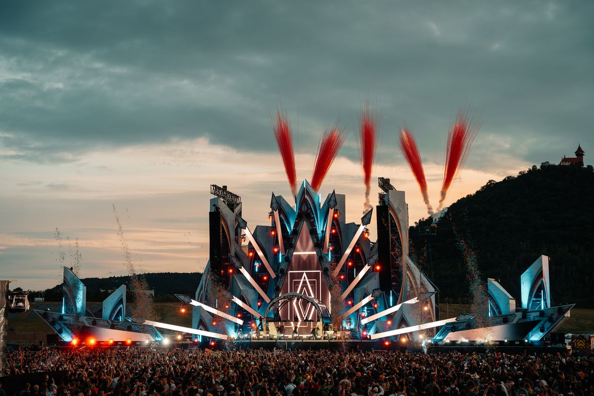 Roboti i hudební fanoušci mají nový domov. V Mostě proběhl festival Let It Roll