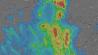 Přijdou silné bouřky a bude vydatně pršet, meteorologové vydali výstrahu
