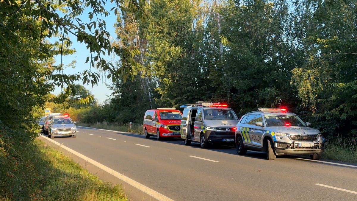 Cyklista u Prahy nepřežil srážku s autem